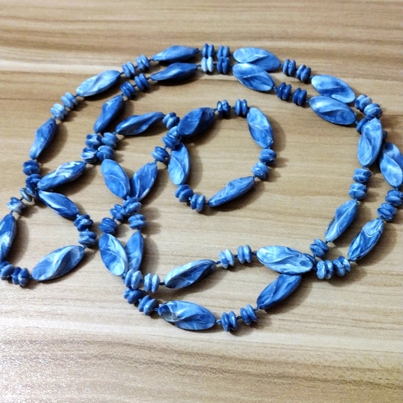 Blue bead necklace 46 in Long - Picture 1 of 5